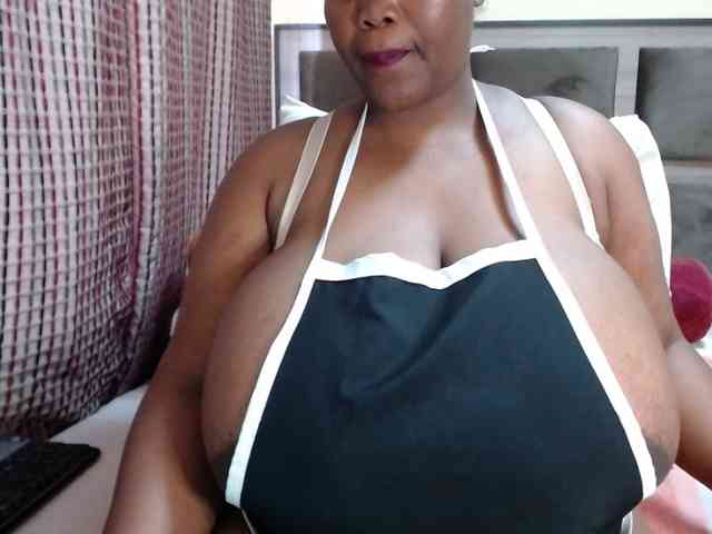 Model: BustyBabeX