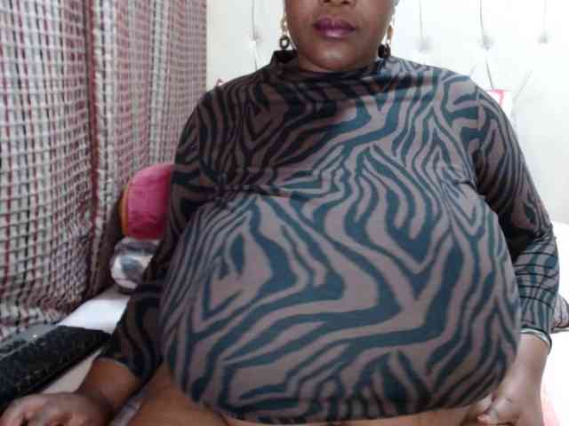 BustyBabeX webcam