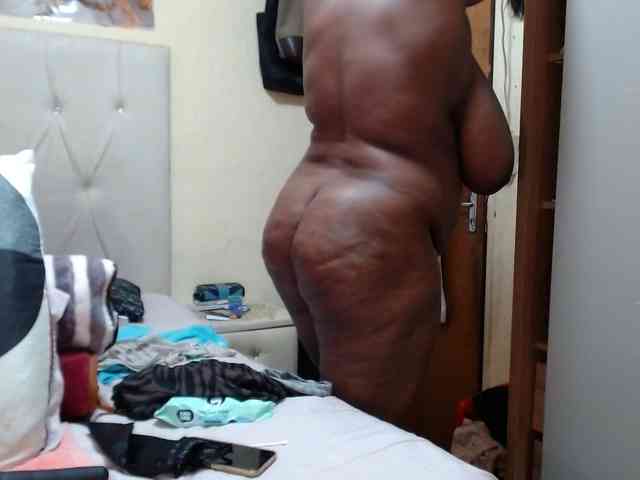 Model: BustyBabeX