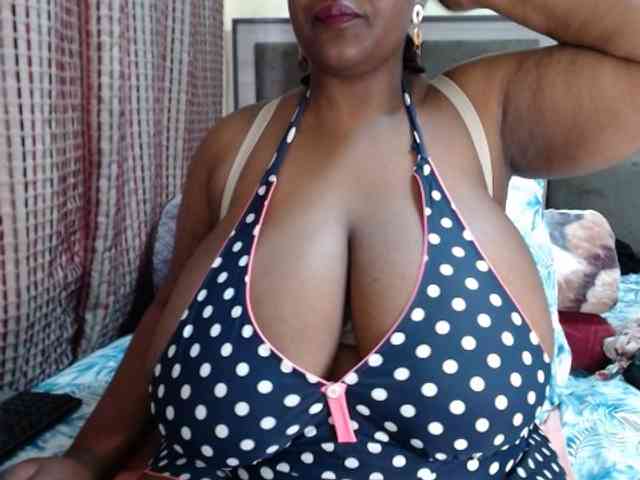BustyBabeX webcam