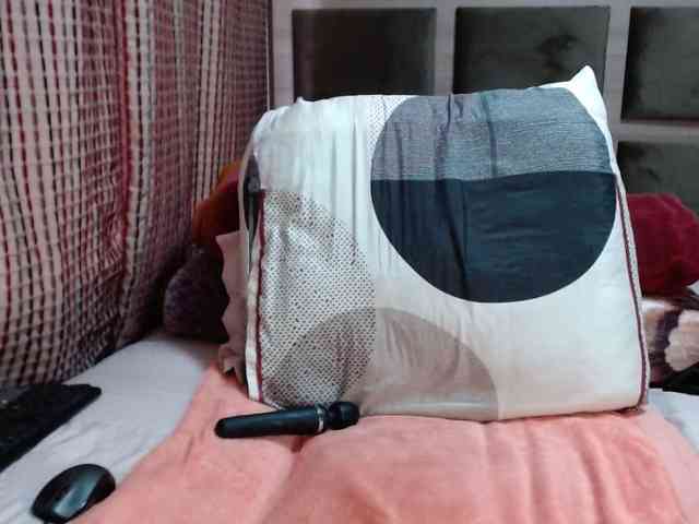 BustyBabeX webcam