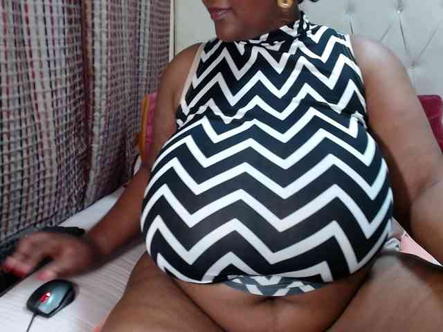 BustyBabeX webcam