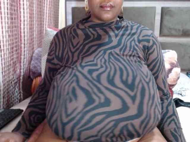 BustyBabeX