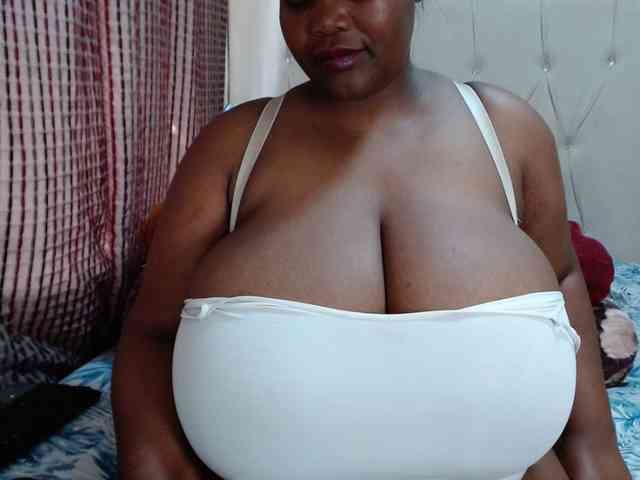 Model: BustyBabeX