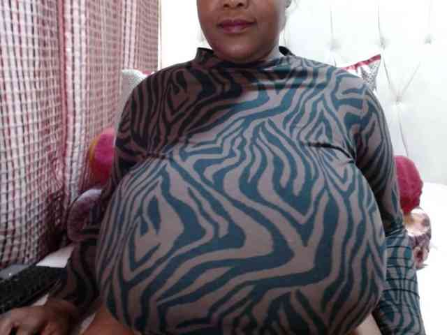 BustyBabeX webcam