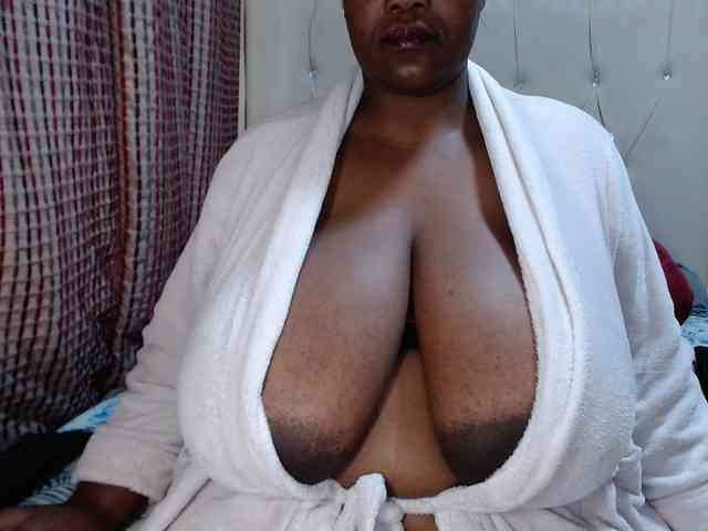BustyBabeX webcam