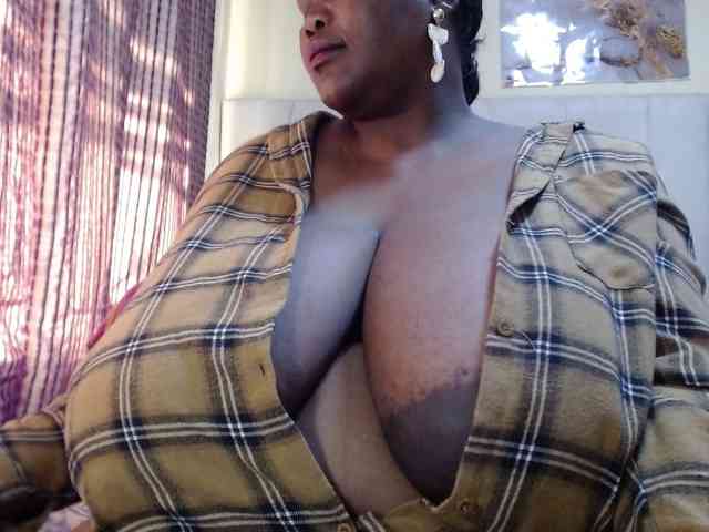BustyBabeX webcam