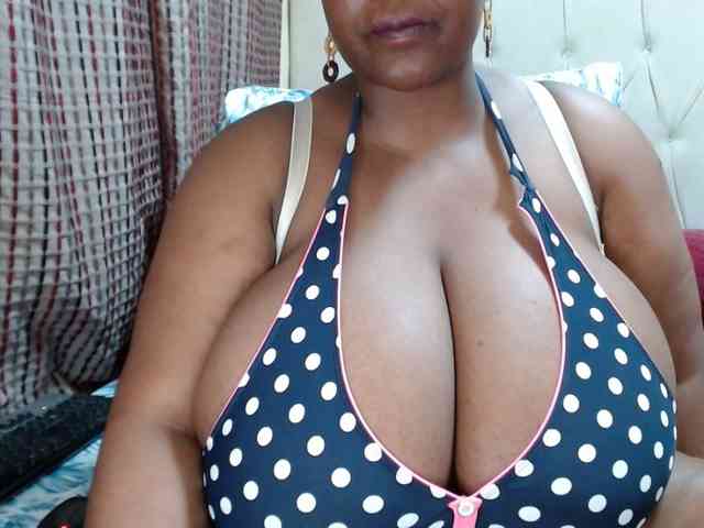 BustyBabeX webcam