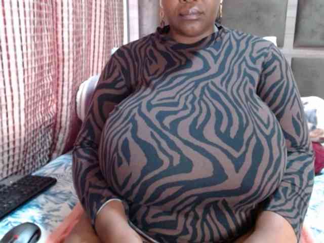 BustyBabeX webcam