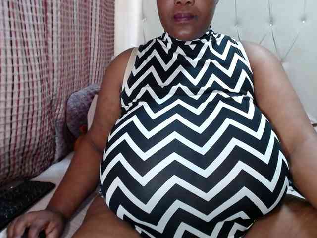 BustyBabeX webcam