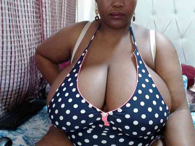 BustyBabeX webcam
