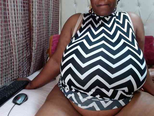 BustyBabeX webcam