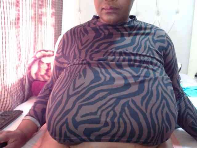 BustyBabeX webcam
