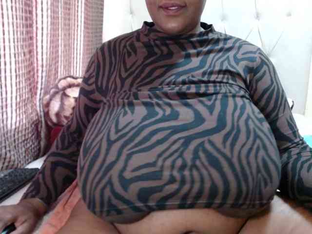 BustyBabeX webcam
