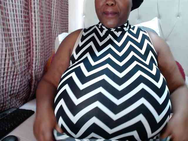 BustyBabeX Live Webcam on BongaCams