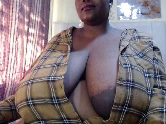 BustyBabeX