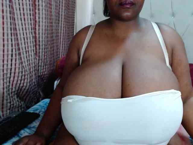 BustyBabeX webcam