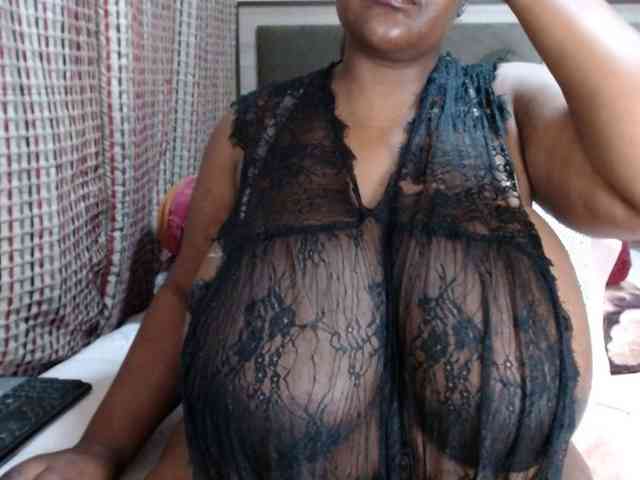 BustyBabeX webcam