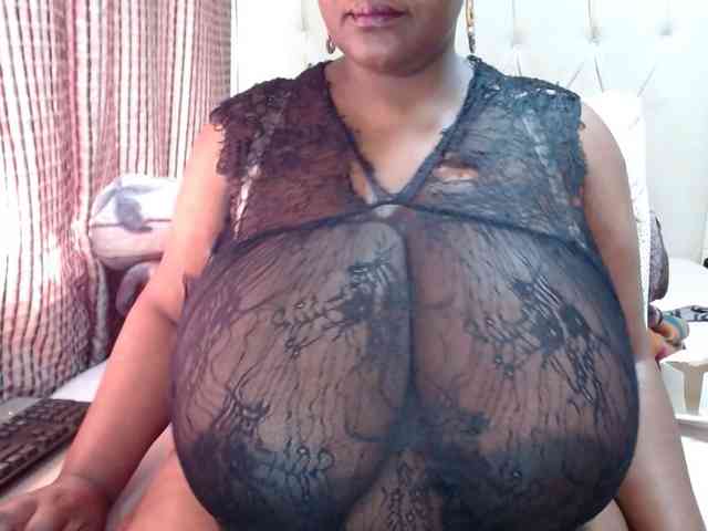 BustyBabeX webcam