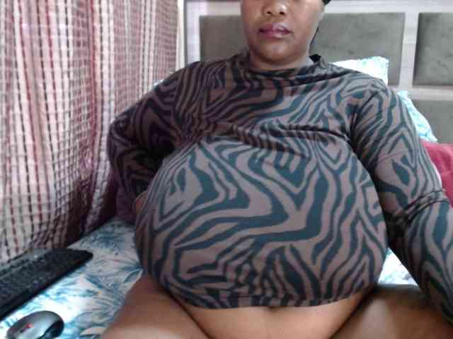 BustyBabeX webcam