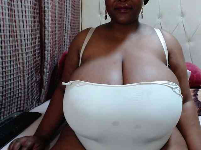BustyBabeX webcam