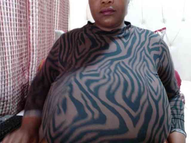 BustyBabeX webcam
