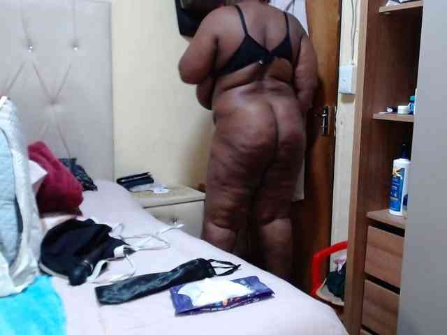 BustyBabeX webcam
