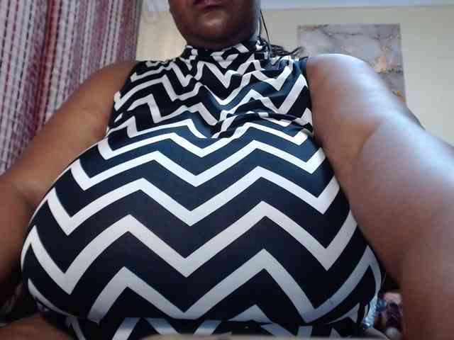 BustyBabeX webcam