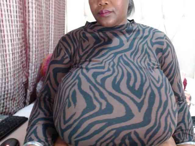 BustyBabeX webcam