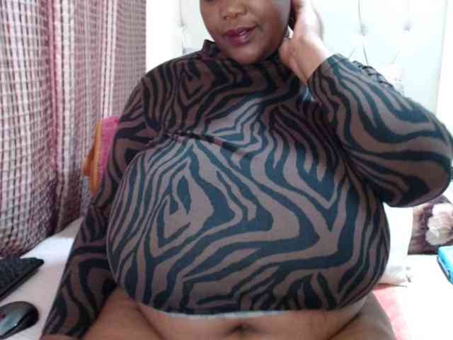 BustyBabeX webcam