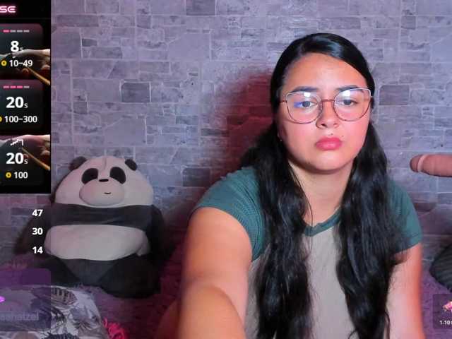 LunaaHatzel live cam on BongaCams