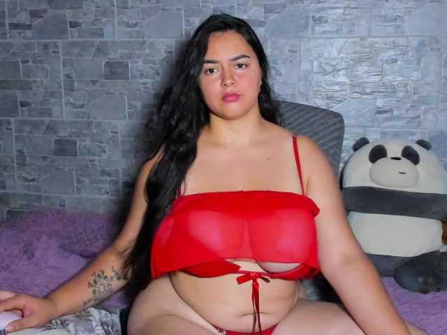 LunaaHatzel live cam on BongaCams