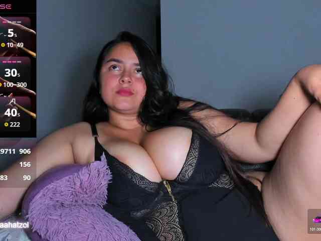 LunaaHatzel webcam