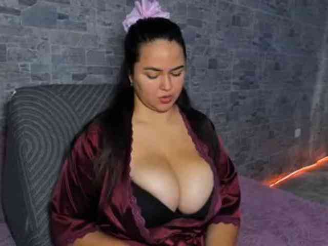 LunaaHatzel webcam