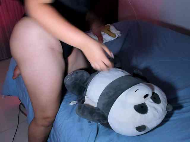 LunaaHatzel webcam