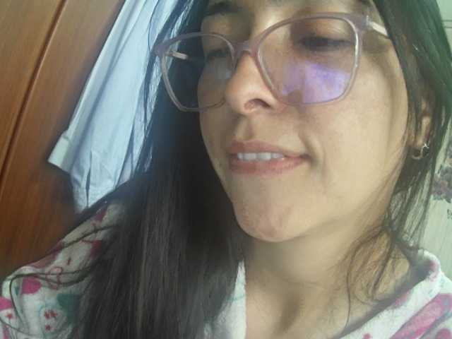 Creamymature live webcam show
