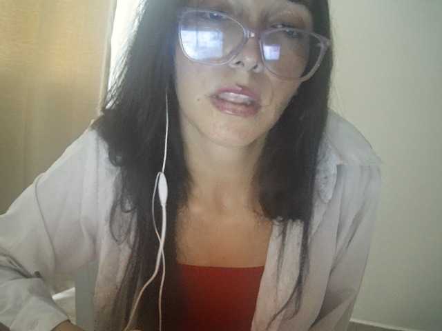 Creamymature live cam on BongaCams