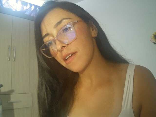 Creamymature live cam on BongaCams