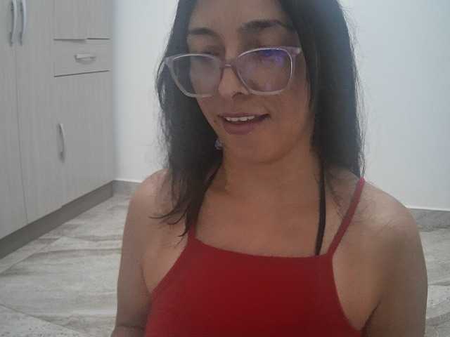 Creamymature live cam on BongaCams