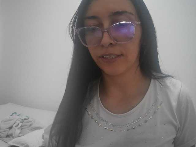 Creamymature live cam on BongaCams