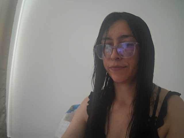 Creamymature live cam on BongaCams