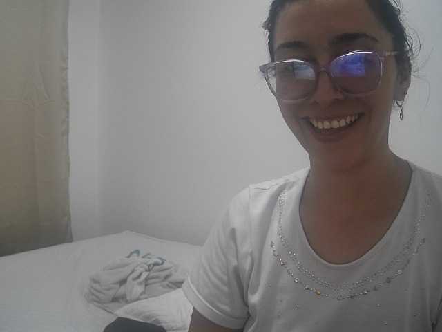 Creamymature live cam on BongaCams