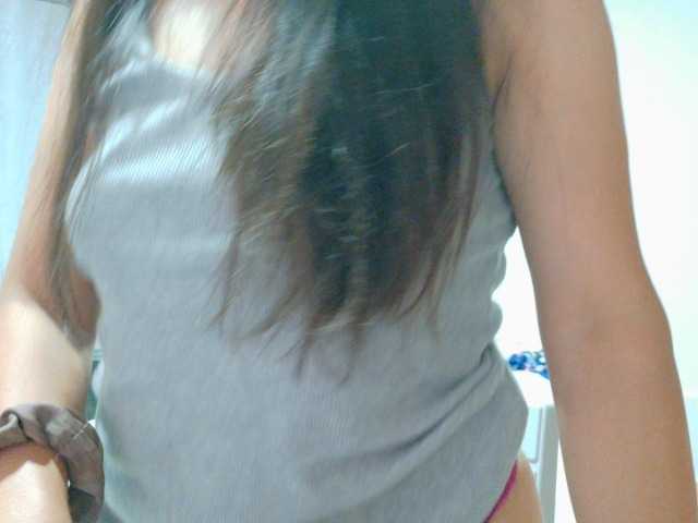 Creamymature live cam preview