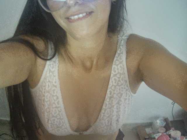 Creamymature live cam on BongaCams