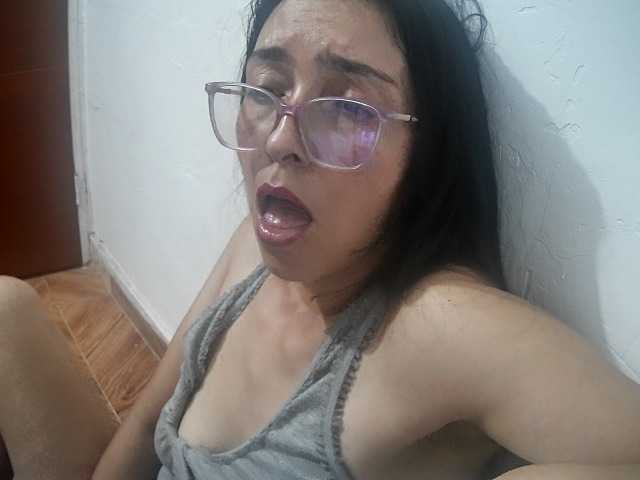 Creamymature live cam