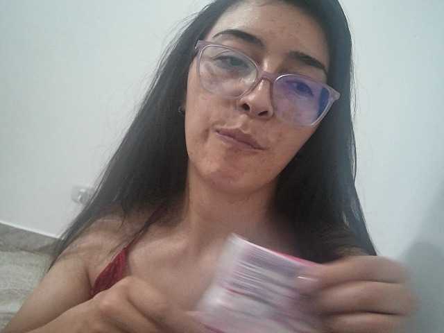 Creamymature live cam on BongaCams
