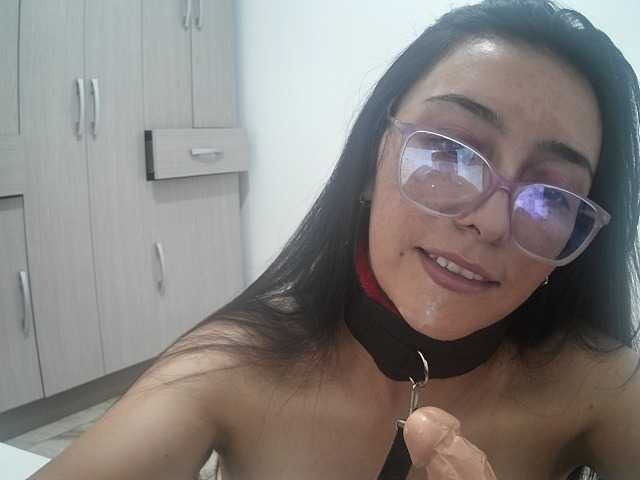 Creamymature live cam on BongaCams