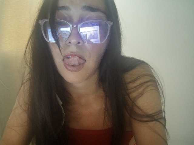 Creamymature live cam on BongaCams
