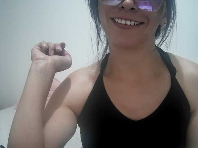 Creamymature live cam on BongaCams