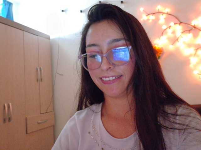 Creamymature live cam on BongaCams